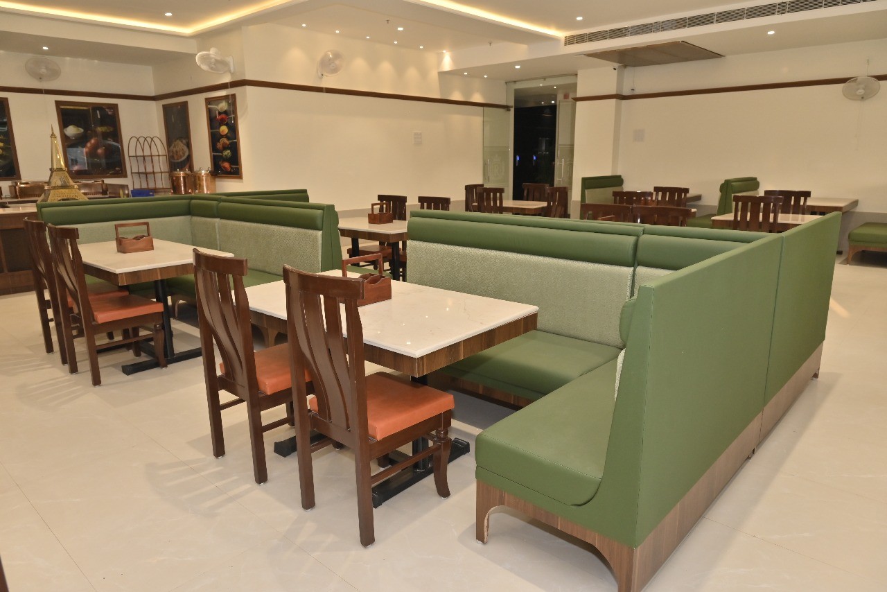 HOTEL REGENTA BLU 